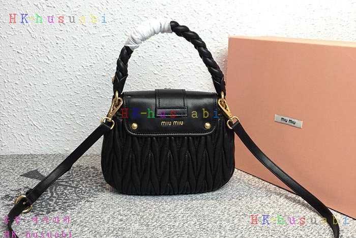 �ڹ̷��ޡ� �̿�̿� ���׶�� ����� M 5BH111-2