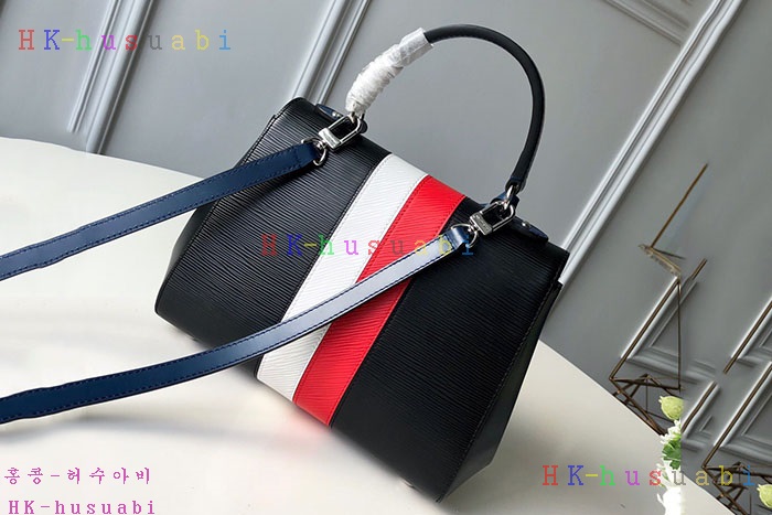 �ڹ̷��ޡڷ��̺��� ���� Ŭ��Ϲ� M41305-3