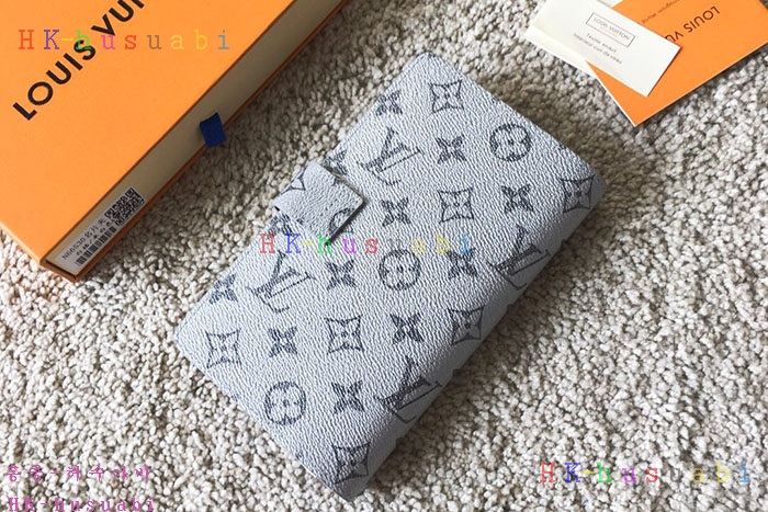 �ڹ̷��ޡڷ��̺��� ī��������� M66530-1