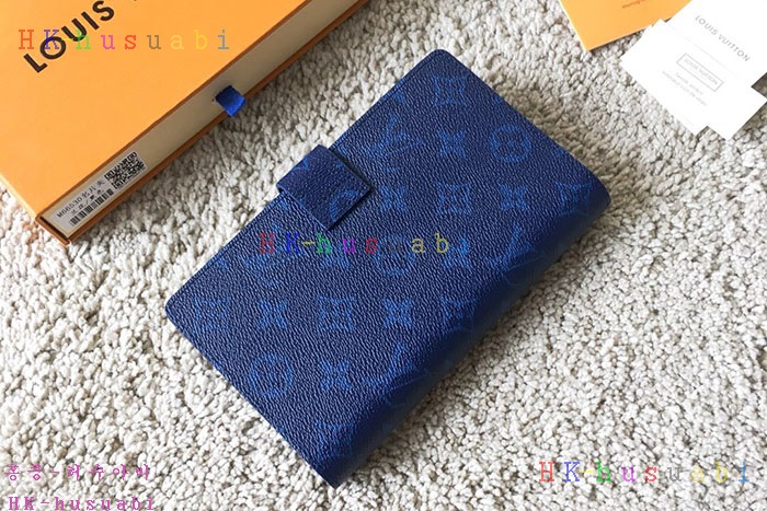 �ڹ̷��ޡڷ��̺��� ī��������� M66530-2