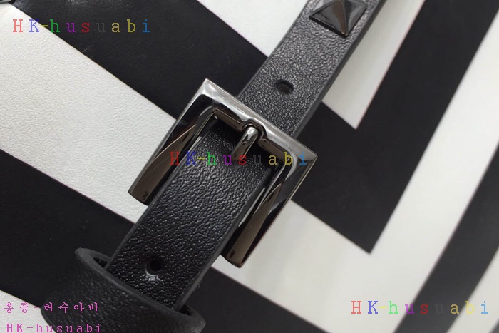 �ڹ̷��ޡ� �߷�Ƽ�� �����͵� ī�޶�� V 5526