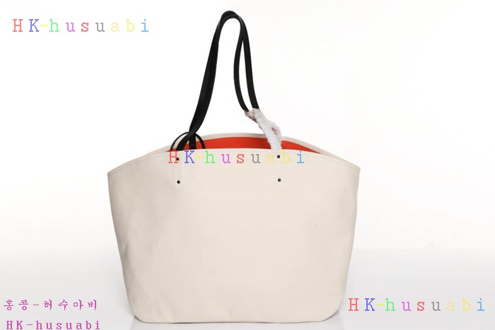 �ڹ̷��ޡ� ����� ĵ���� ����Ʈ ��Ʈ�� P 1BG220-2