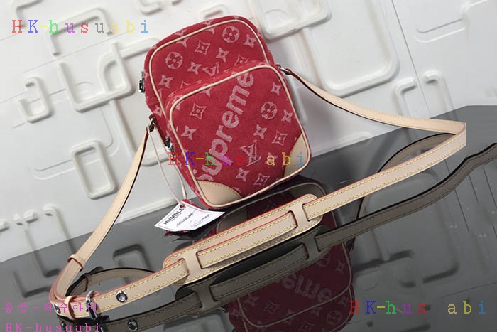 �ڹ̷��ޡ� ���̺��� �Ƹ����� ũ�ν��� LV M45236A