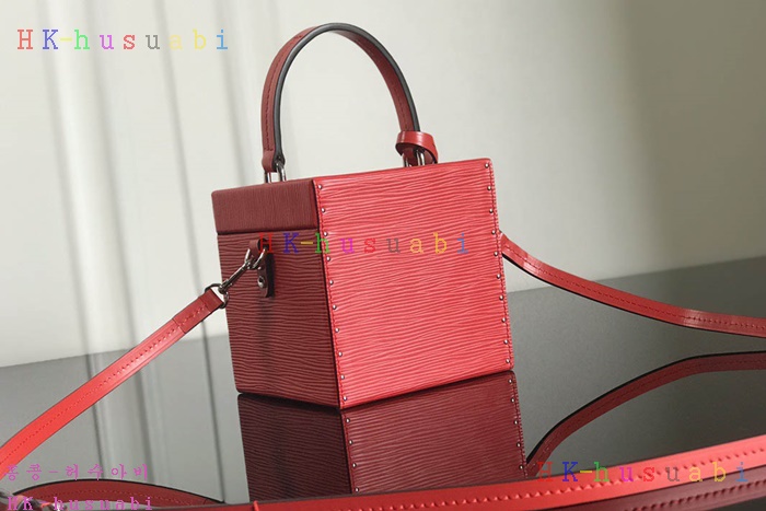 �ڹ̷��ޡ� ���̺��� ����Ŀ �ڽ� LV M52466-3