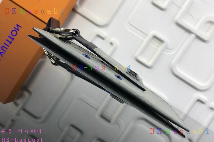 �ڹ̷��ޡ� ���̺��� ���� Ŭ��ġ M6046