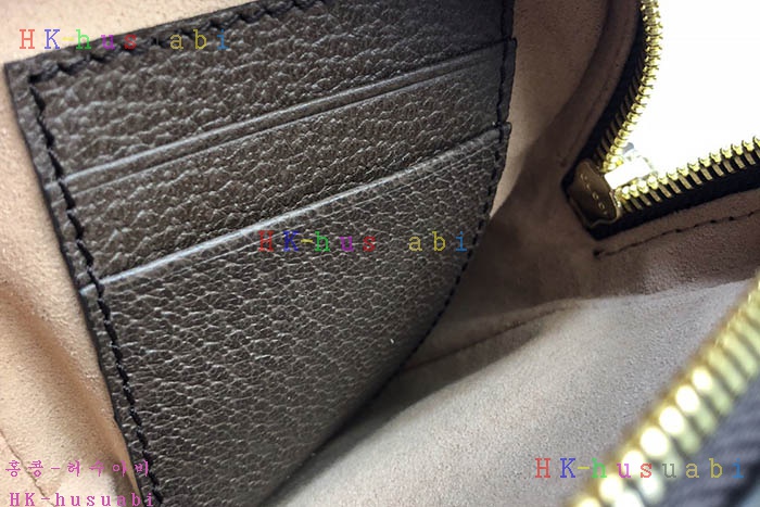 �ڹ̷��ޡ� ���� �����Ǿ� �̴� ũ�ν��� GU 546595-2