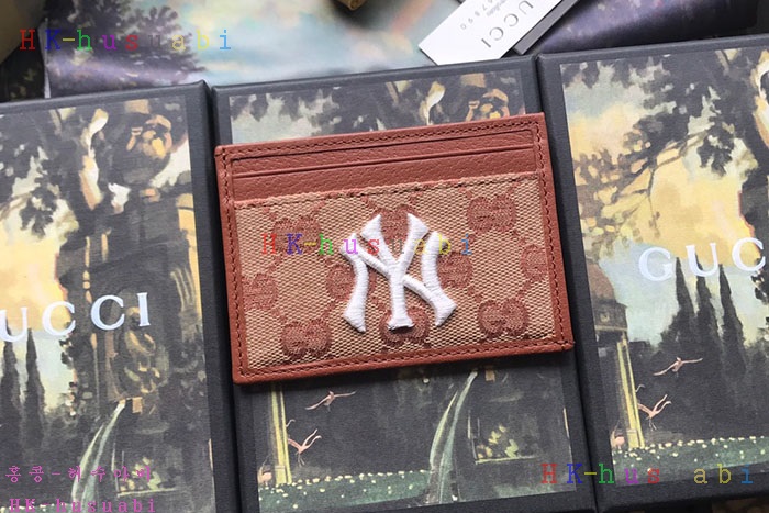 �ڹ̷��ޡ� ���� LA������ ��ġ ī������ GU 547793-4