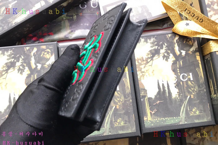 �ڹ̷��ޡ� ���� LA������ ��ġ ������ GU 547789-2