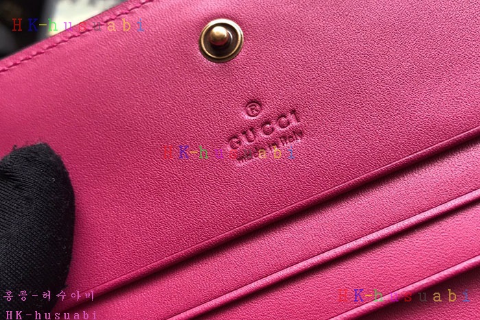 �ڹ̷��ޡ� ���� LA������ ��ġ ������ GU 547789-4