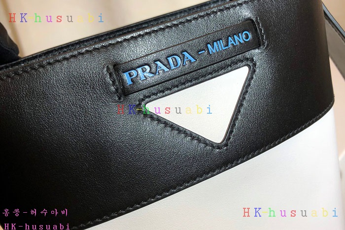 �ڹ̷��ޡ� ����� �̴� ��Ŷ�� P 1BE015-4