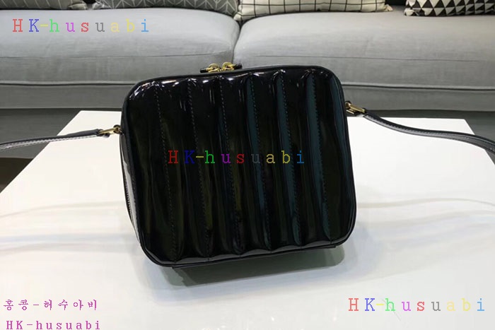 �ڹ̷��ޡ� �Ի��ζ� ��Ű�� SL 555052-2