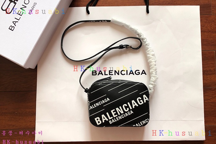 �ڹ̷��ޡ� �߷��þư� ���긮���� ī�޶�� BL 37900