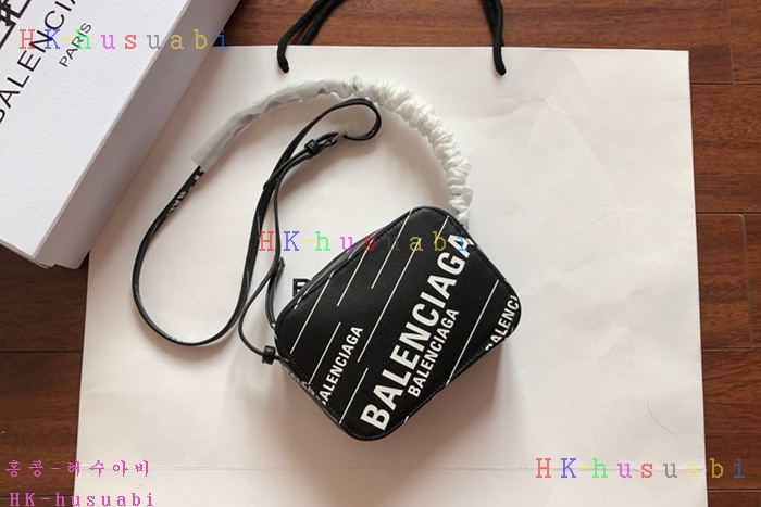 �ڹ̷��ޡ� �߷��þư� ���긮���� ī�޶�� BL 37900