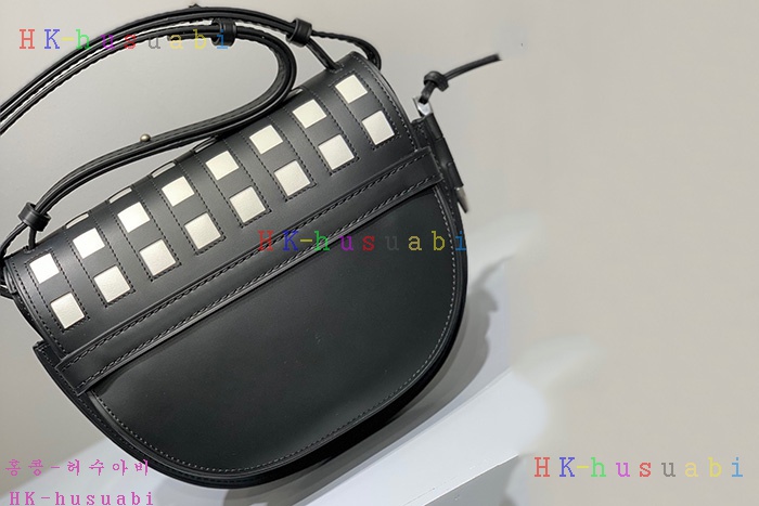 �ڹ̷��ޡ� �ο��� ����Ʈ�� LW 660051