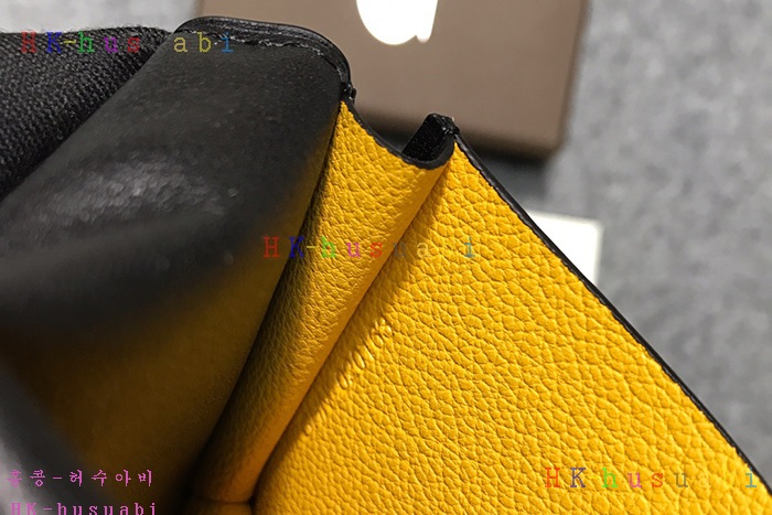 �ڹ̷��ޡ� ���ߵ� ī������ �Ż� G 341270-9