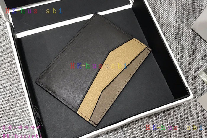 �ڹ̷��ޡ� �ο��� ī������ �Ż�  LW 3626120