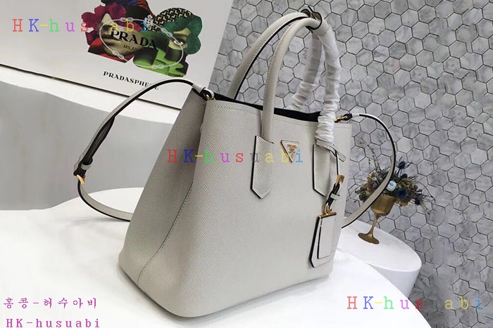 �ڹ̷��ޡ� ����� ��Ʈ��  P 1BG2775