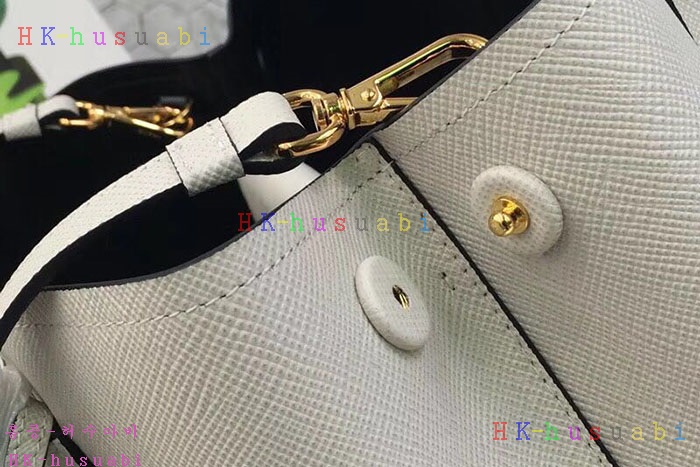 �ڹ̷��ޡ� ����� ��Ʈ��  P 1BG2775