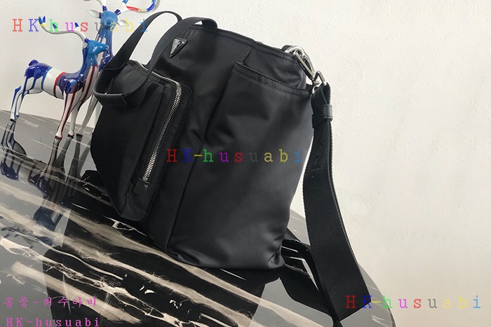 �ڹ̷��ޡ� ����� �к긯 ���̺�� P 1BG102