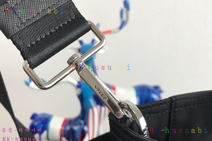 �ڹ̷��ޡ� ����� �к긯 ���̺�� P 1BG102