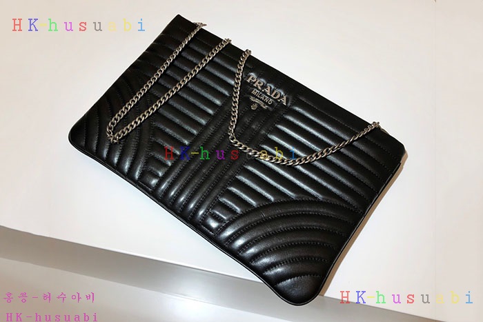 �ڹ̷��ޡ� ����� ���̾�׷� ü�� Ŭ��ġ P 1BF087