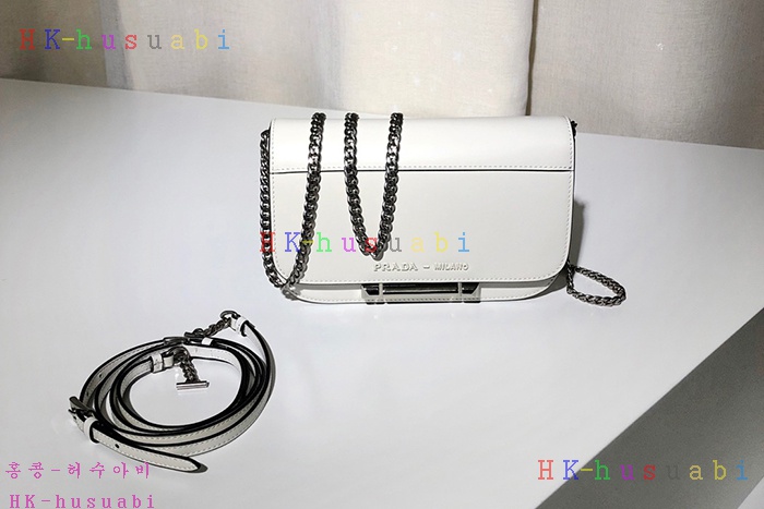 �ڹ̷��ޡ� ����� �ú��� ���׹� P 1BD170