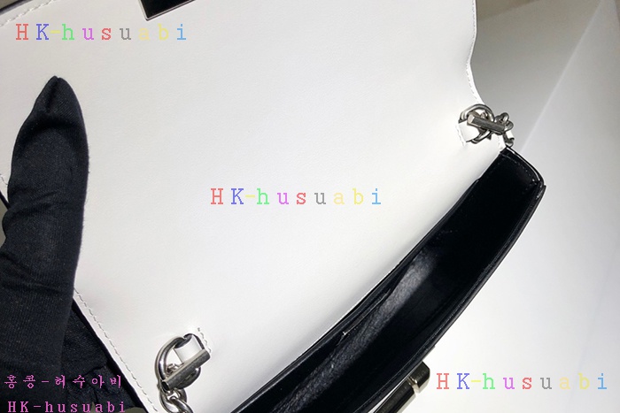 �ڹ̷��ޡ� ����� �ú��� ���׹� P 1BD170