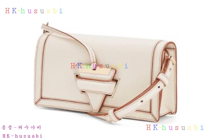 �ڹ̷��ޡ� �ο��� �ٸ����γ� �����  LW 668810