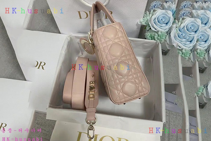 �ڹ̷��ޡ� ��� ���̵�� DR 18800