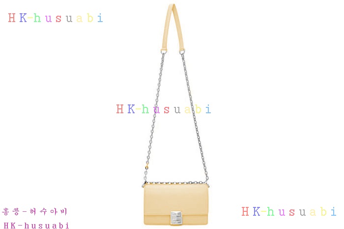 �ڹ̷��ޡ������ ���� 4G ü�� ��  BB50HE-6