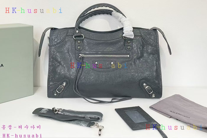 �ڹ̷��ޡڹ߷��þư� �� ��Ƽ �̵��  559900