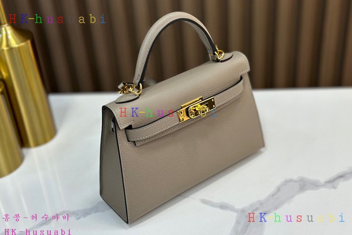 �ڹ̷��ޡڿ����޽� �̸� �̴�  H 9668220-4 �ü���