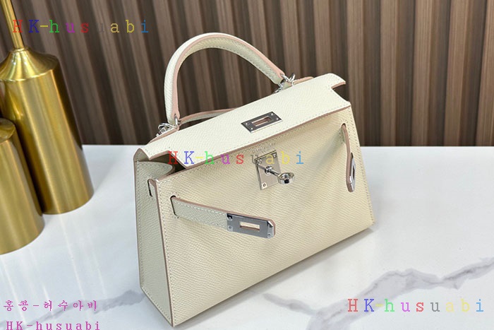 �ڹ̷��ޡڿ����޽� �̸� �̴�  H 9668220-2 �ü���