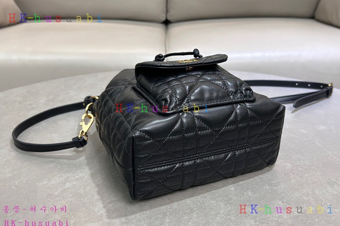 �ڹ̷��ޡڵ�� Dior Caro ī�� ���� ��Ŷ��  M3372