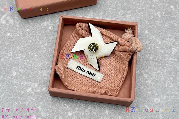 �ڹ̷��ޡڹ̿�̿� ���� ���� ���ġ 5IS114